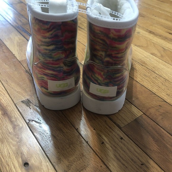 UGG  Womens Classic Clear Mini Pixelate White Waterproof Ankle Boots Sz 6 NWOB - Picture 2 of 5